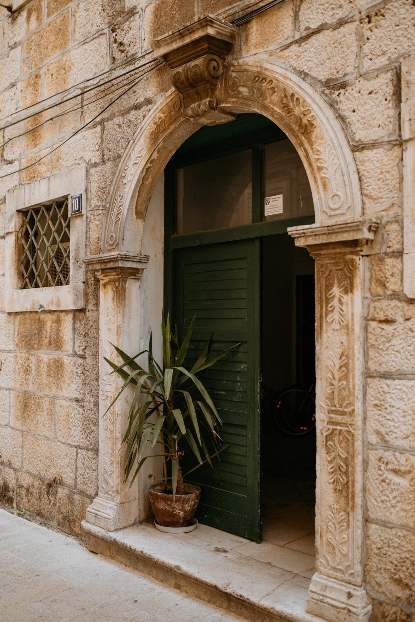 Apartament Center Dvor Kalalarga Makarska