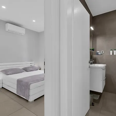 City Center Apartment Dvor Kalalarga Makarska Exterior foto