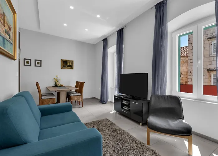 City Center Apartment Dvor Kalalarga