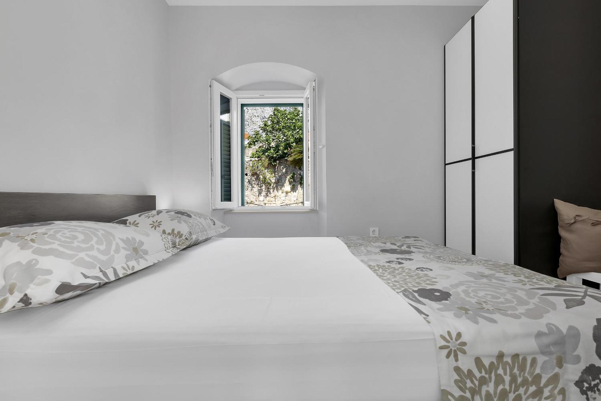 Apartment Center Dvor Kalalarga Makarska